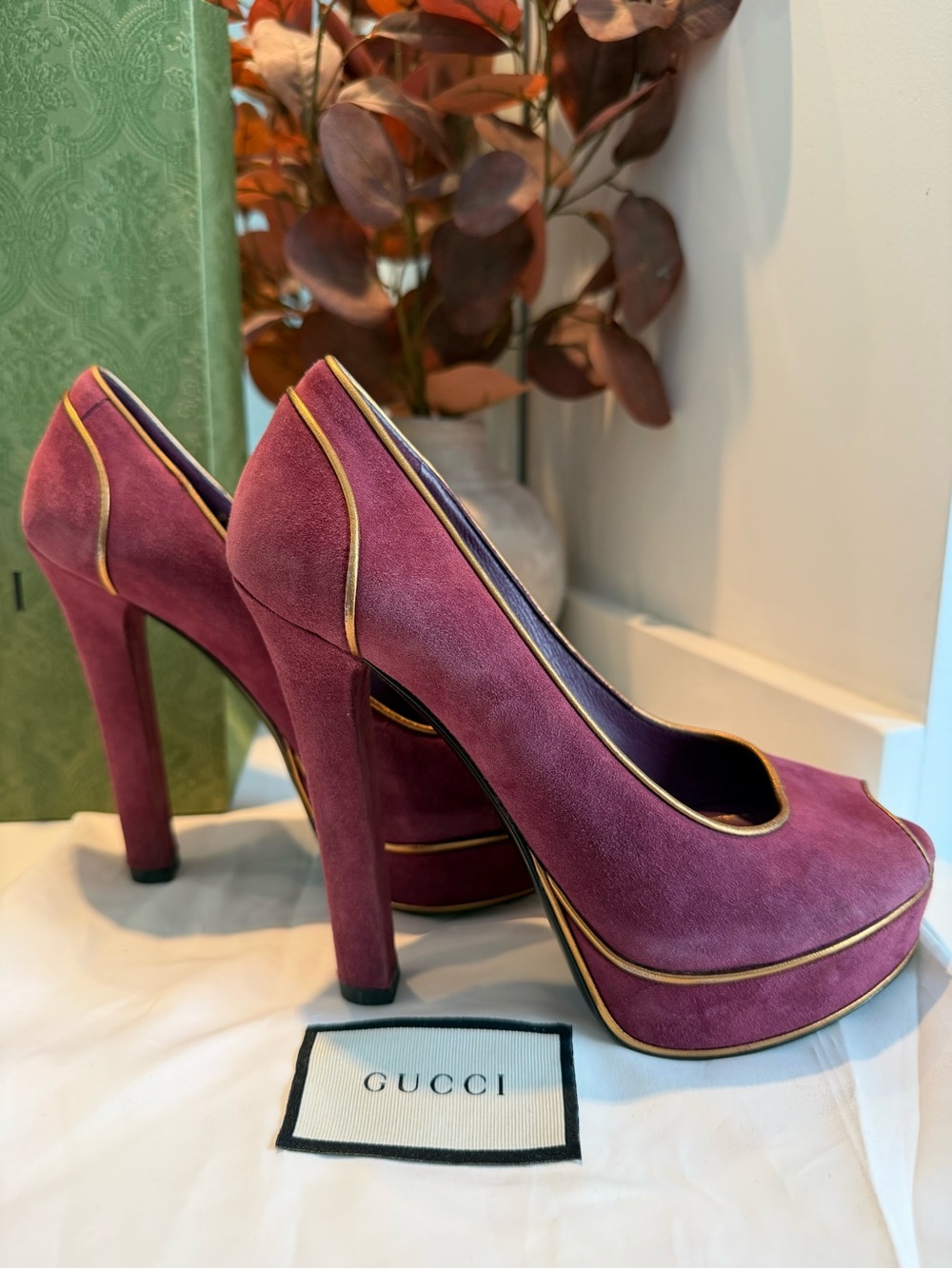 Gucci Purple Suede Peep-Toe Platform Pumps with Gold Piping - Picture 8 of 12